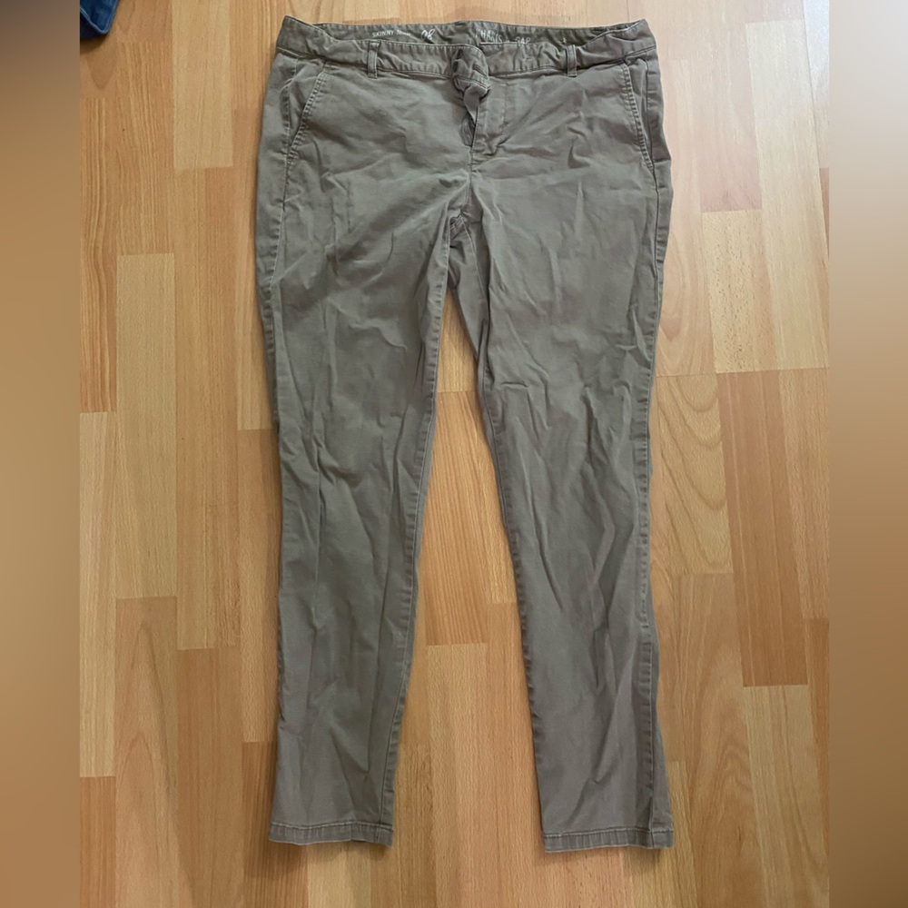 Gap Skinny Minis Khakis Size 8